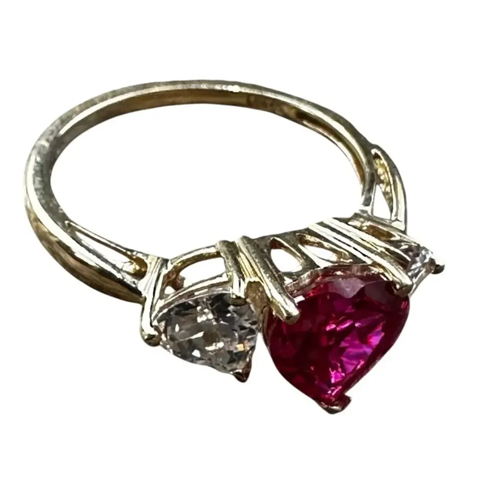 10K Gold Heart Red Stone Ring White Topaz Accent Size 6.75 2.19g